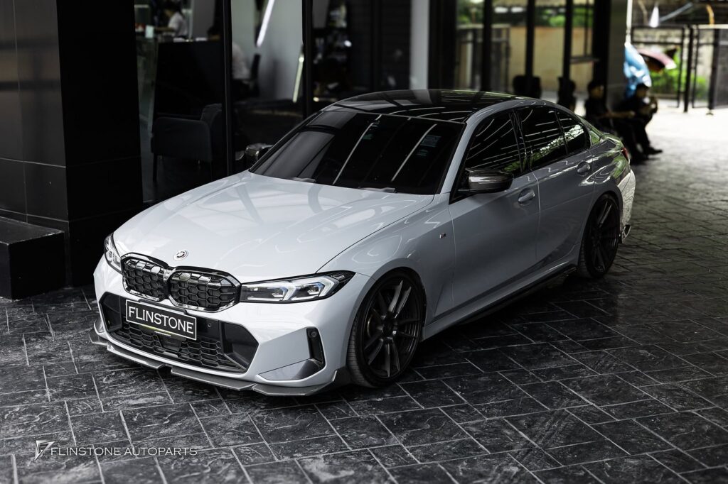 BMW G20 Series 3 LCI ติดตั้งแผ่นแปะพวงมาลัย Carbon Fiber สามารถใ