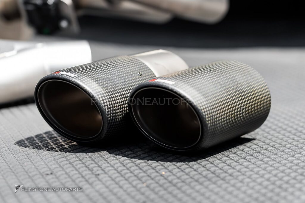 PORSCHE Cayenne Coupe 安装排气系统 AKRAPOVIC 并开启系统 Sp