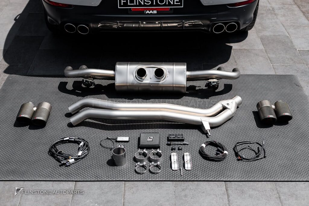 PORSCHE Cayenne Coupe 安装排气系统 AKRAPOVIC 并开启系统 Sp