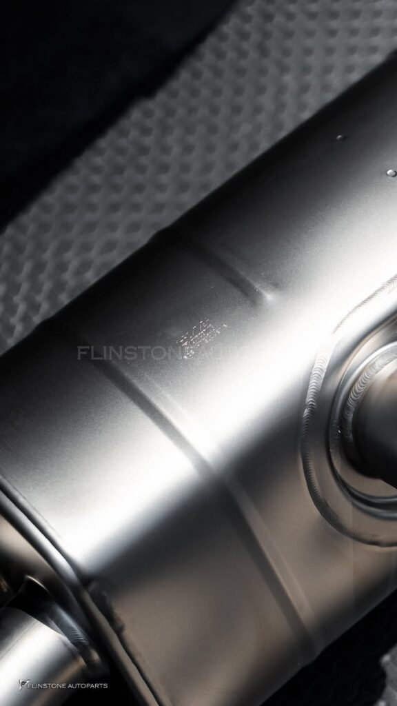 PORSCHE Cayenne Coupe 安装排气系统 AKRAPOVIC 并开启系统 Sp
