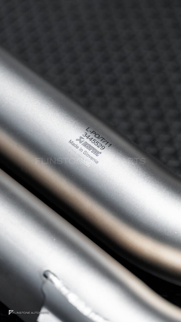 PORSCHE Cayenne Coupe 安装排气系统 AKRAPOVIC 并开启系统 Sp