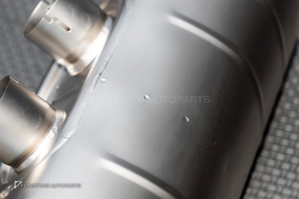 PORSCHE Cayenne Coupe 安装排气系统 AKRAPOVIC 并开启系统 Sp