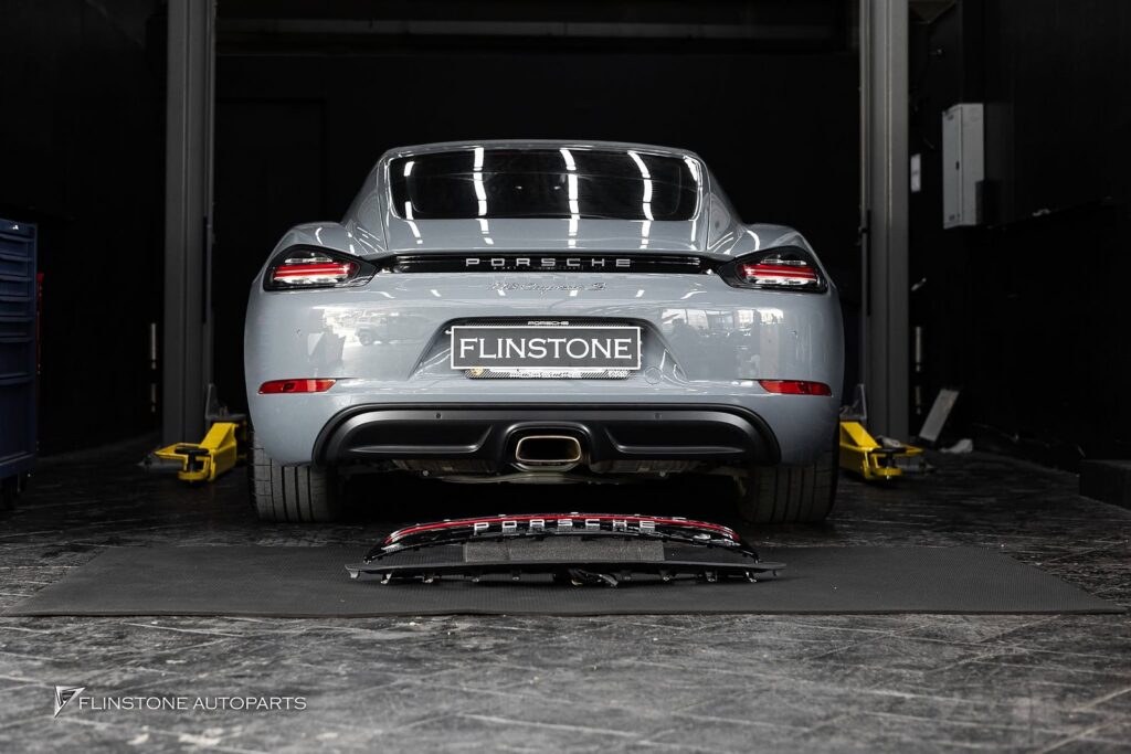 PORSCHE 718 Cayman – Boxster LED Center Taillight