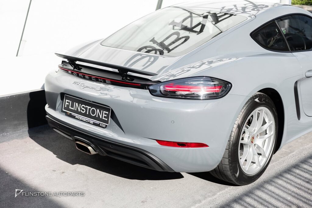 PORSCHE 718 Cayman – Boxster LED Center Taillight