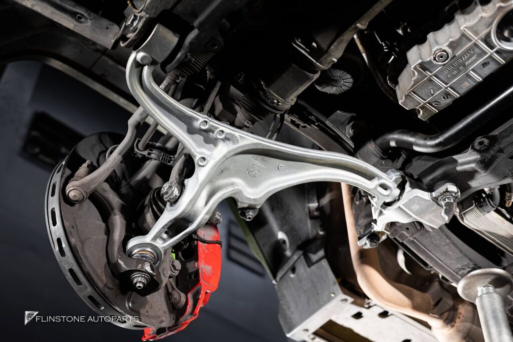 W464 G-Class Mercedes Benz G63 AMG เข้า Service เปลี่ยนปีก บนและล่างแท้