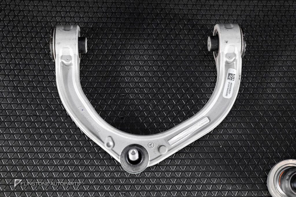 W464 G-Class Mercedes Benz G63 AMG เข้า Service เปลี่ยนปีก บนและล่างแท้