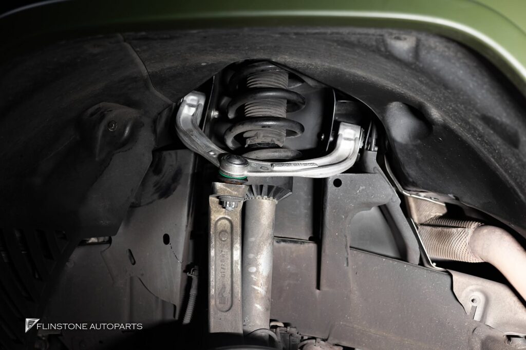 W464 G-Class Mercedes Benz G63 AMG เข้า Service เปลี่ยนปีก บนและล่างแท้