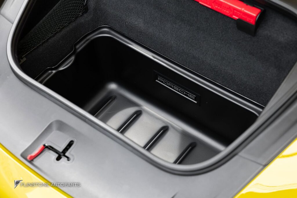 加装储物托盘 PORSCHE 992 Carrera 取物方便