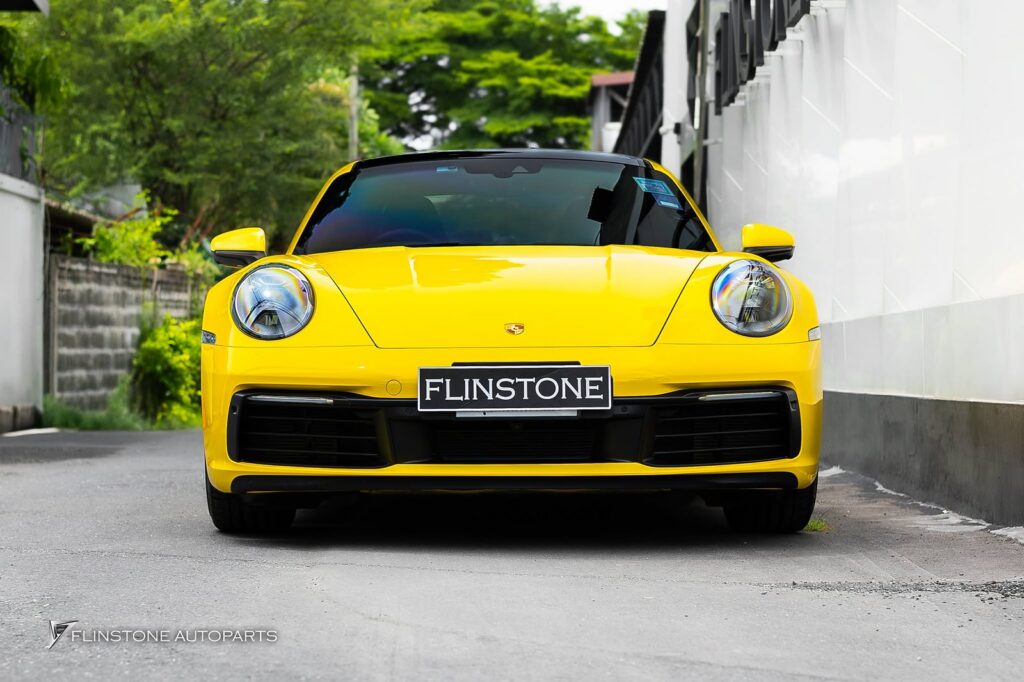 加装储物托盘 PORSCHE 992 Carrera 取物方便