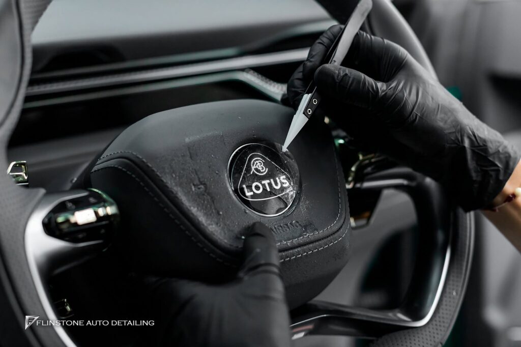 Lotus ฟิล์มใสกันรอย DRESDENPROTECTION