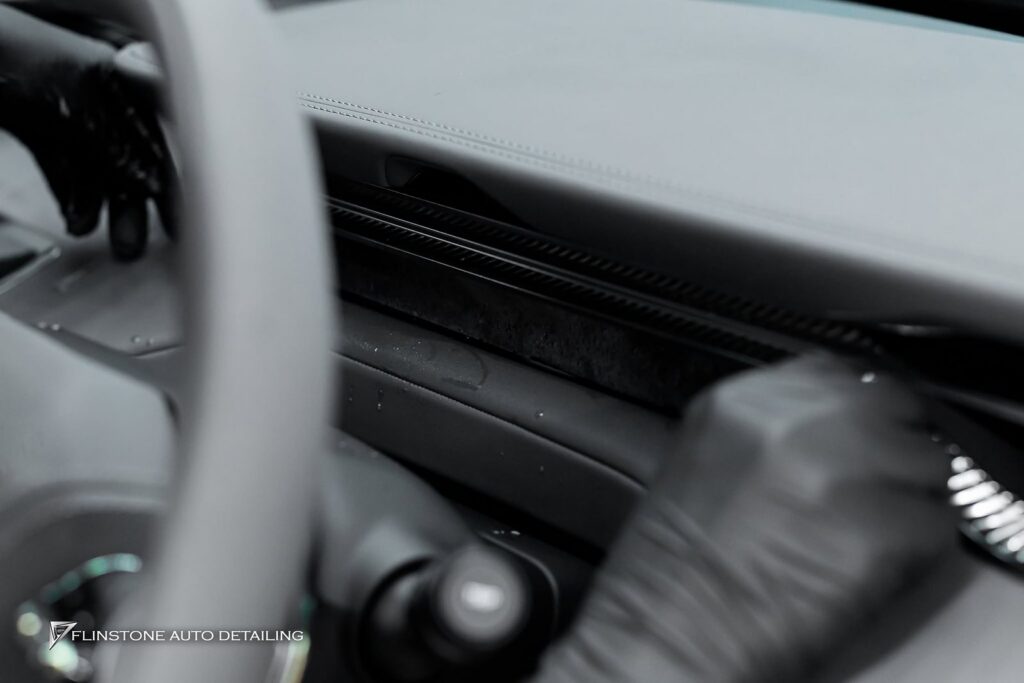 Lotus ฟิล์มใสกันรอย DRESDENPROTECTION