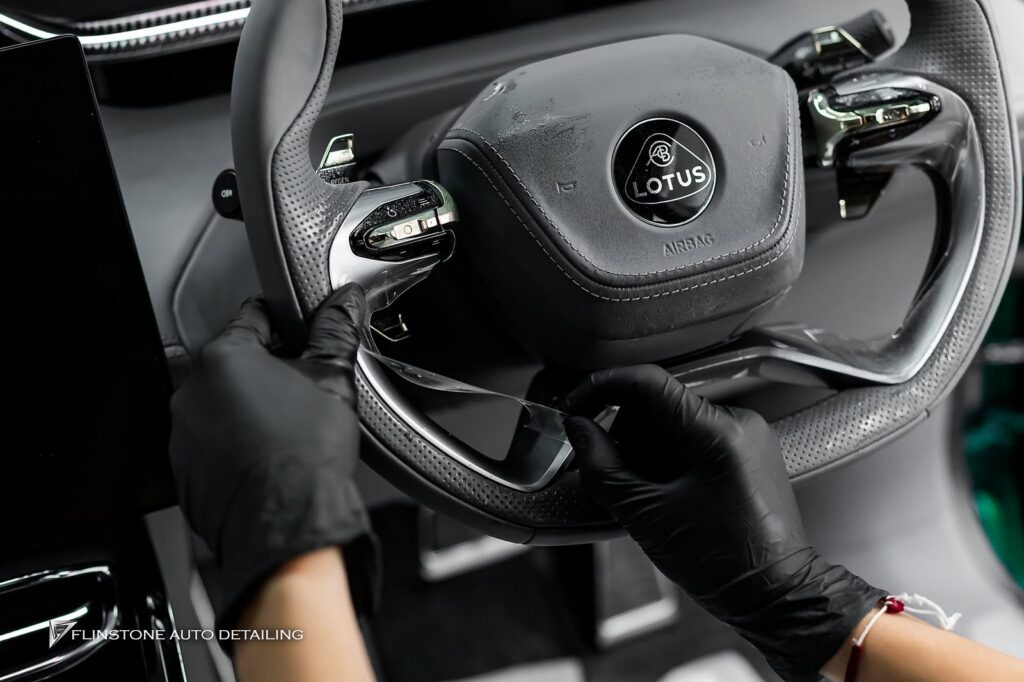 Lotus ฟิล์มใสกันรอย DRESDENPROTECTION