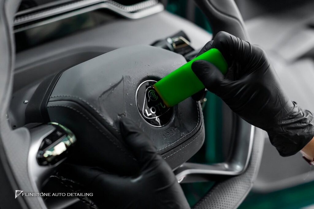 Lotus ฟิล์มใสกันรอย DRESDENPROTECTION