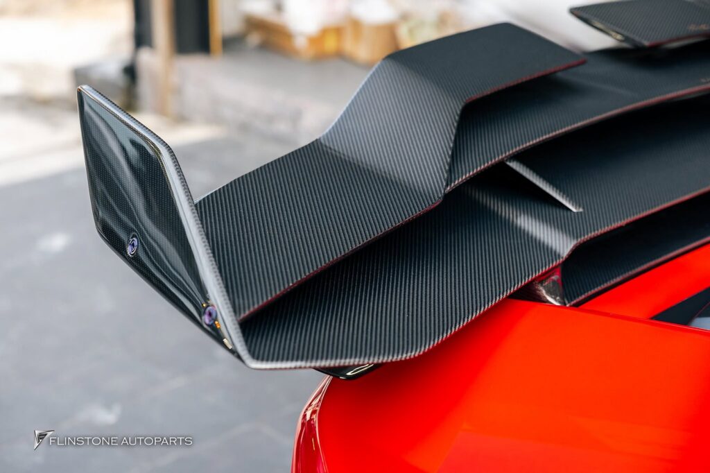 LAMBORGHINI Huracan tecnica ติดตั้งฝากระโปรงหน้าและสปอยเลอร์ท้าย