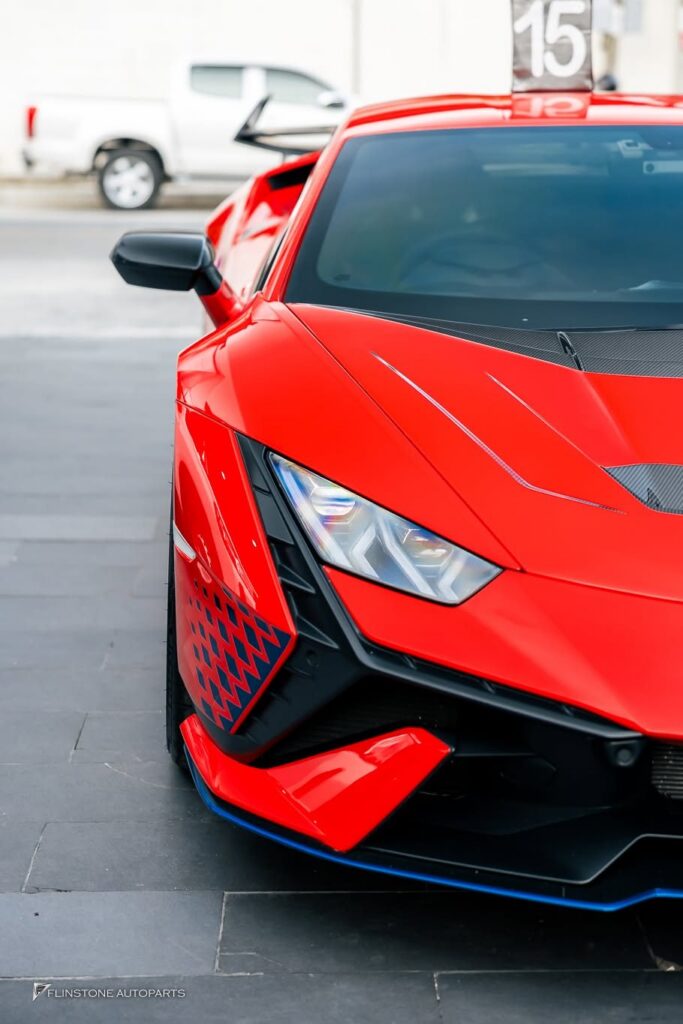 LAMBORGHINI Huracan tecnica ติดตั้งฝากระโปรงหน้าและสปอยเลอร์ท้าย