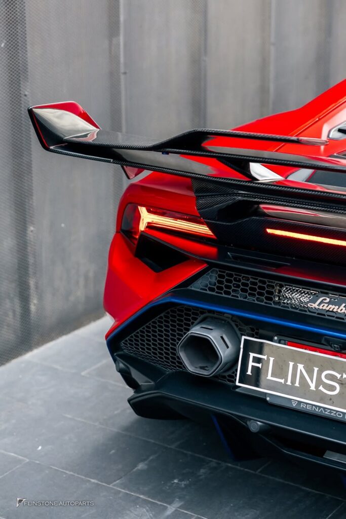 LAMBORGHINI Huracan tecnica ติดตั้งฝากระโปรงหน้าและสปอยเลอร์ท้าย