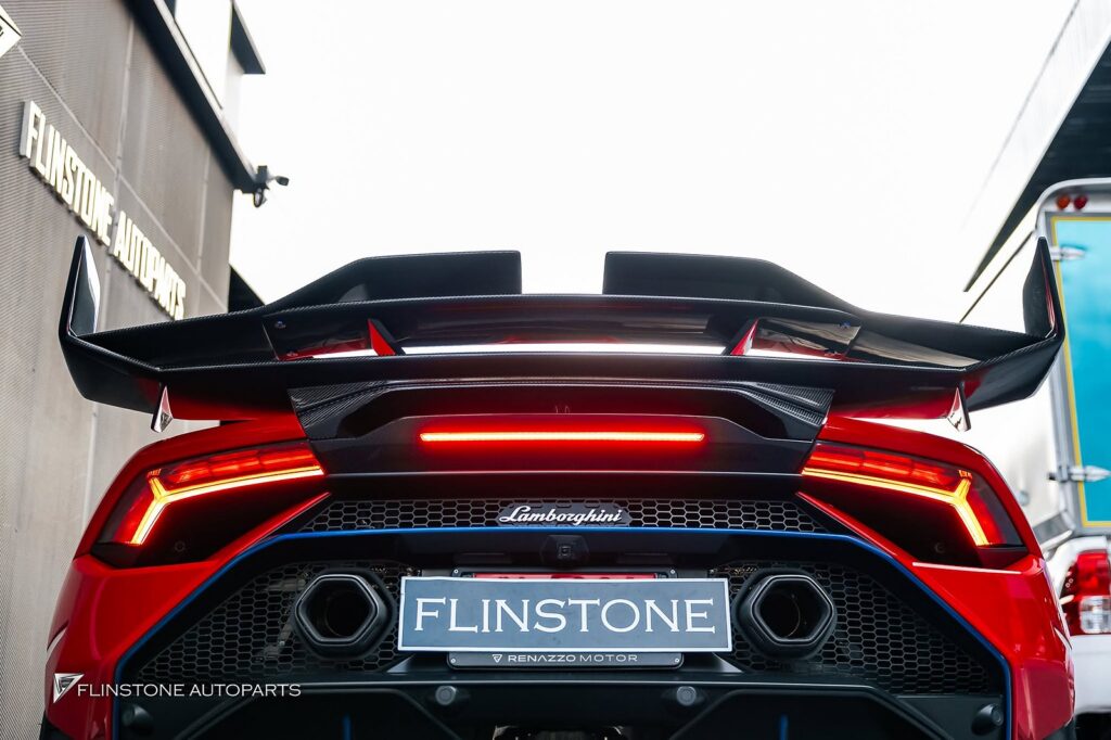 LAMBORGHINI Huracan tecnica ติดตั้งฝากระโปรงหน้าและสปอยเลอร์ท้าย
