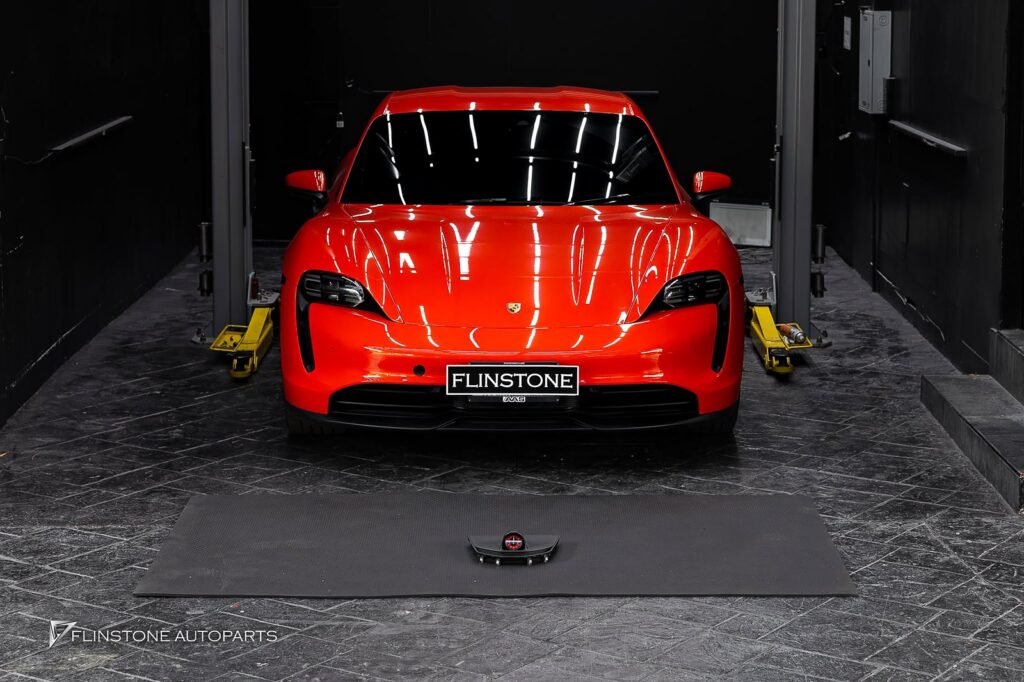 PORSCHE Taycan STOPWATCH