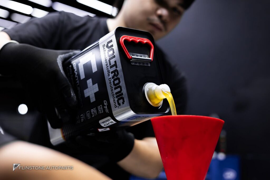 Flinstone Service CLS53 AMG เข้าบริการเปลี่ยนถ่ายของเหลว และให้ทางร้านตรวจสอบพบว่า