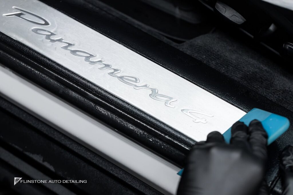 NEW PORSCHE Panamera 976 เลือกติดฟิล์มใสกันรอยจาก DRESDENPROTECT