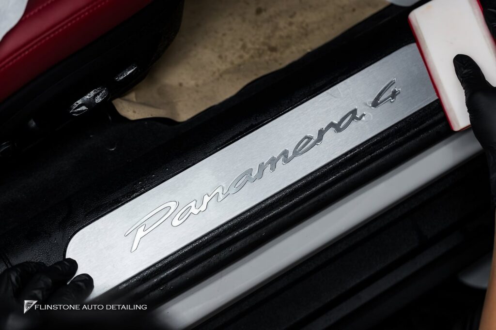 NEW PORSCHE Panamera 976 เลือกติดฟิล์มใสกันรอยจาก DRESDENPROTECT