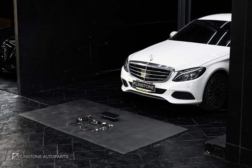 Mercedes-Benz W205 C205 C-Class 2024 Android Display + 360 Camera System