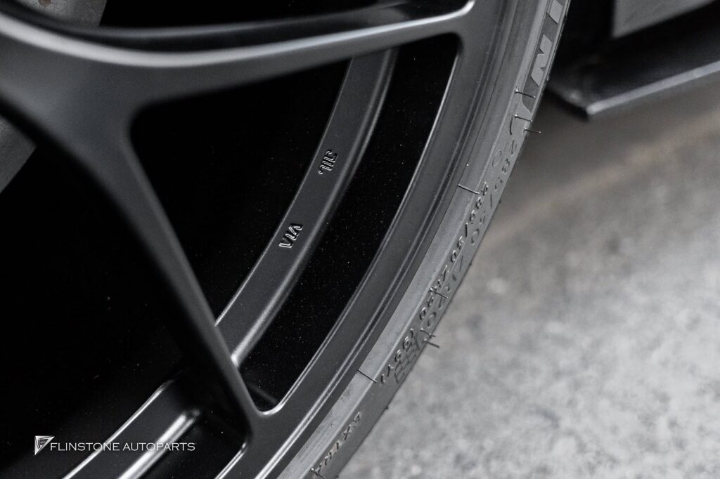 Mercedes-Benz C257 CLS-Class 2024 ลิ้นหน้าคาร์บอน GTS + สเกิร์ตข้างคาร์บอน LB
