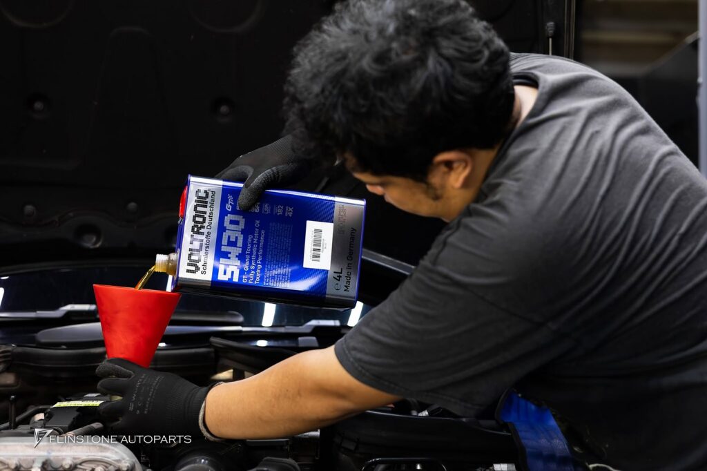 Flinstone Service E-Class Coupe รหัส W207 เข้ารับบริการเปลี่ยนถ่ายของเหลว และไส้กร