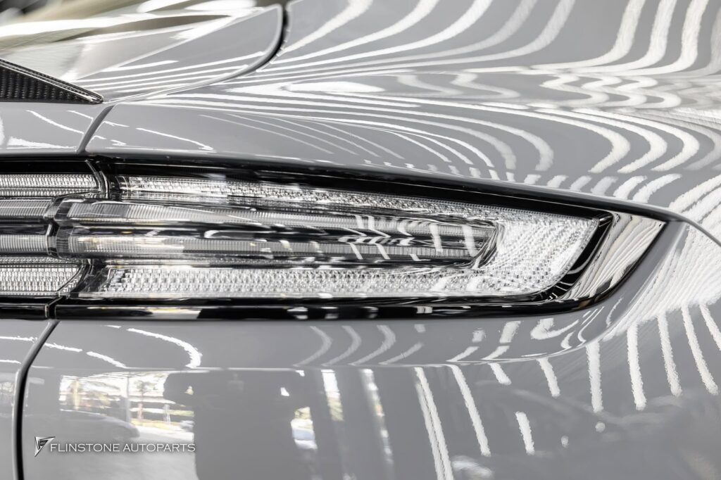 PORSCHE Cayenne 2025 Genuine LED Taillight [Darkened Light]