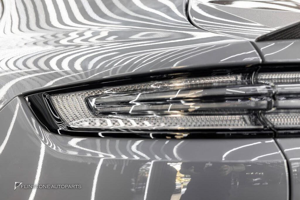 PORSCHE Cayenne 2025 Genuine LED Taillight [Darkened Light]