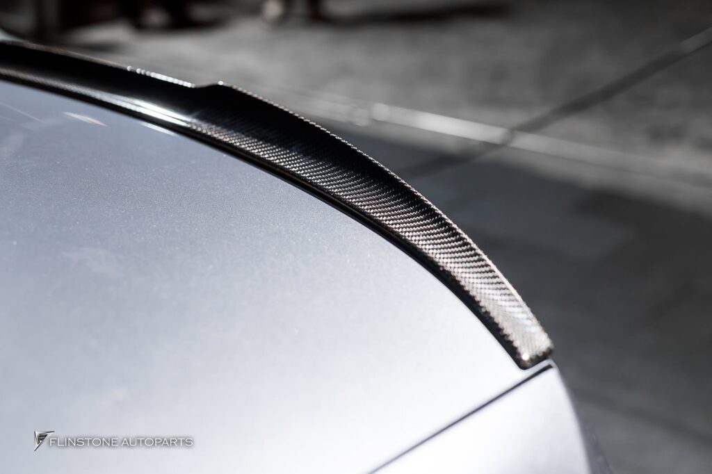 BMW G20 Series 3 2025 USUS Autoclave Carbon Trunk Spoiler + USUS Autoclave Carbon Side