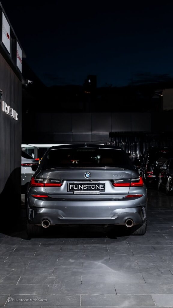 BMW G20 Series 3 2025 USUS Autoclave Carbon Trunk Spoiler + USUS Autoclave Carbon Side