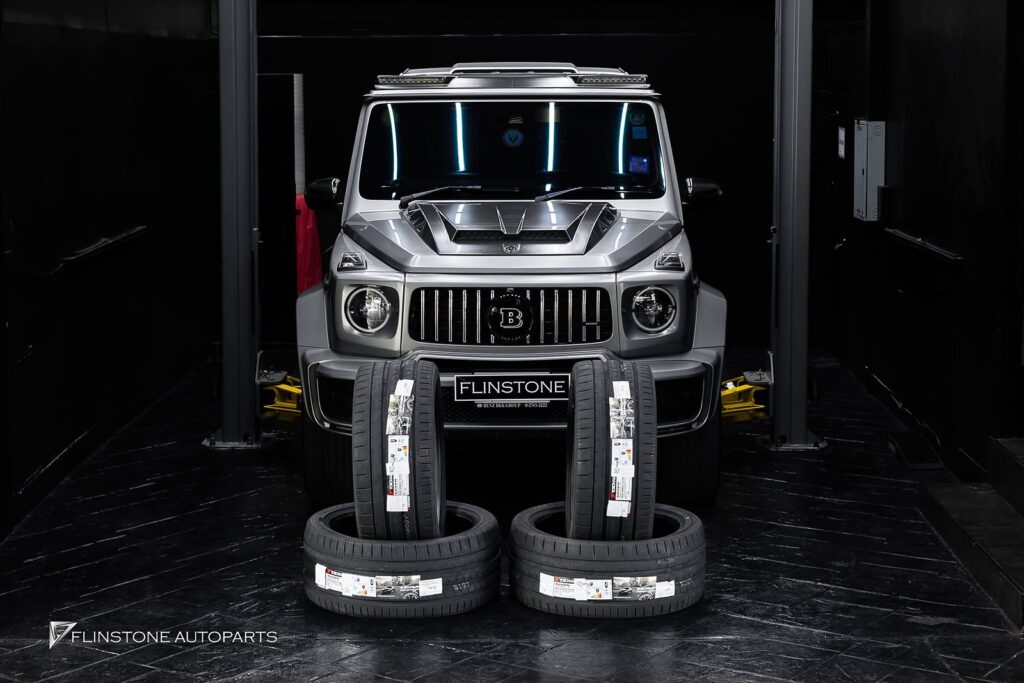Mercedes-Benz W463 G-Class G-Class เข้าเปลี่ยนยางใหม่ขนาด 23 นิ้ว ไม่ว่ากำลังจะยาง Size ไหน