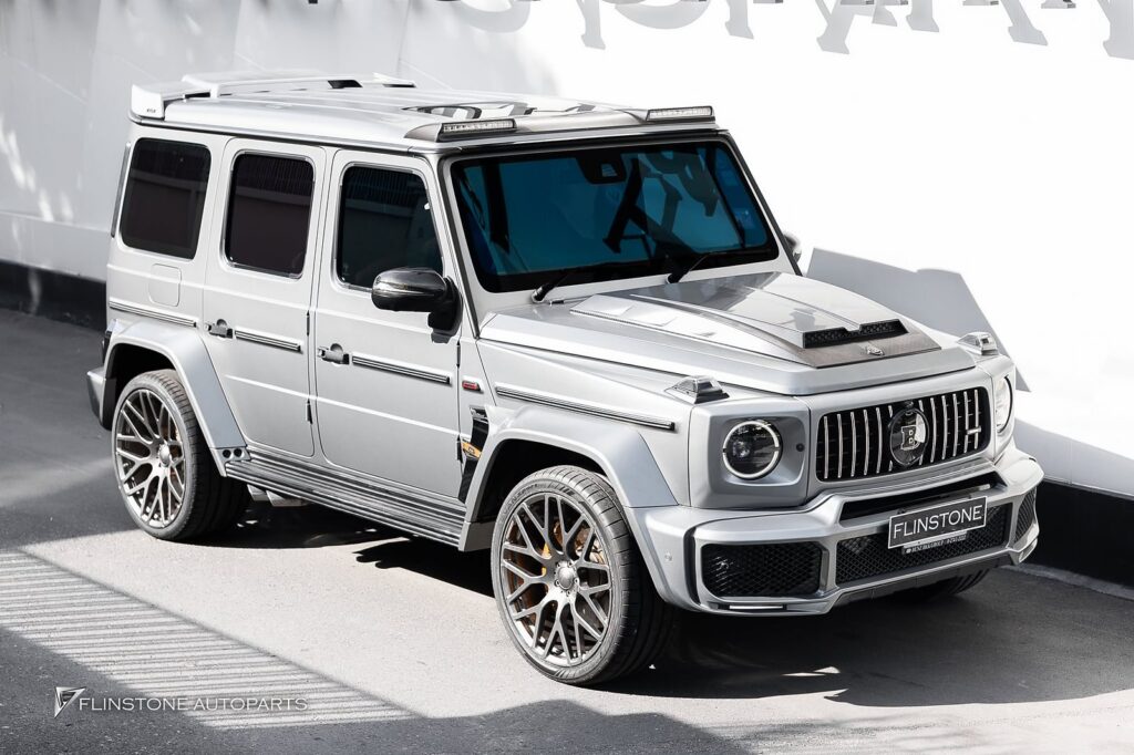 Mercedes-Benz W463 G-Class G-Class เข้าเปลี่ยนยางใหม่ขนาด 23 นิ้ว ไม่ว่ากำลังจะยาง Size ไหน