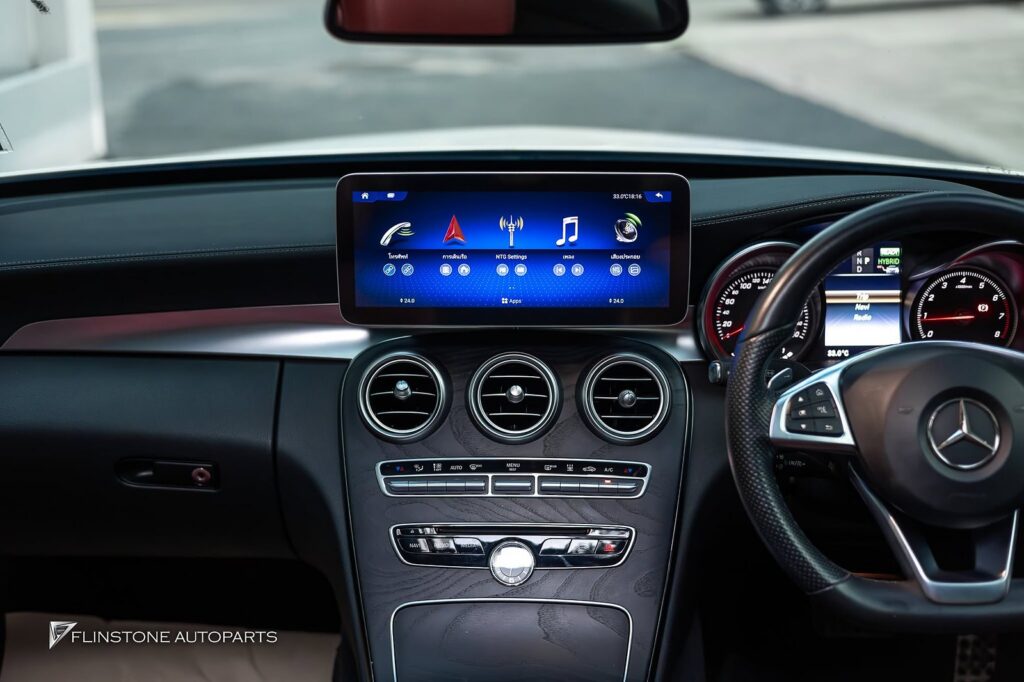 Mercedes-Benz 中控屏 Android，适用于 W205 C-Class