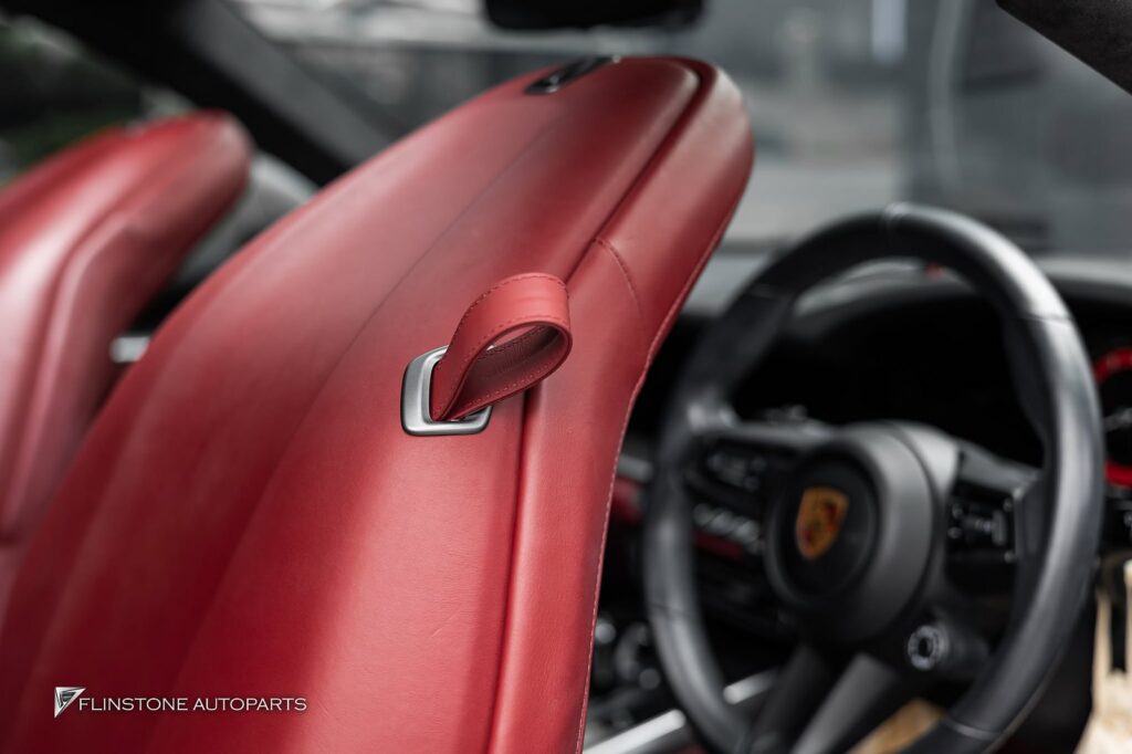 Genuine Parts PORSCHE 992 Carrera the seat pull on this model breaks easily