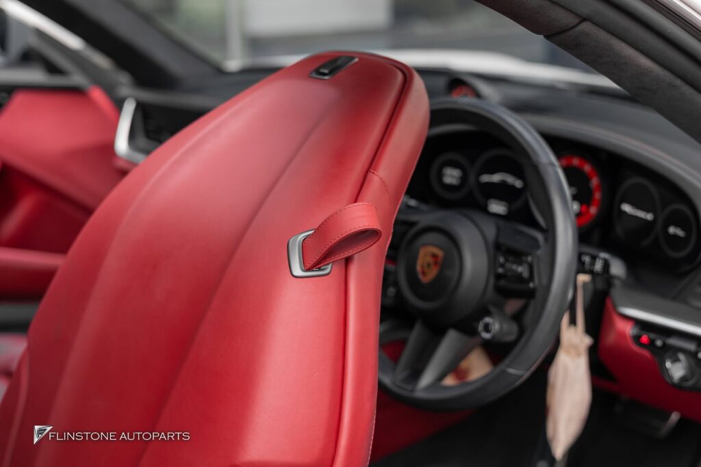Genuine Parts PORSCHE 992 Carrera the seat pull on this model breaks easily