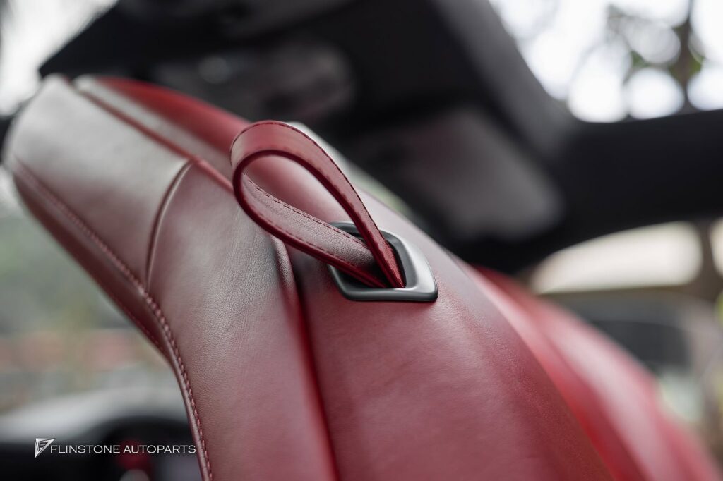 Genuine Parts PORSCHE 992 Carrera the seat pull on this model breaks easily