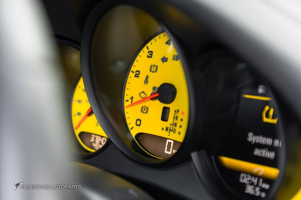 แผ่นเรือนไมล์สีเหลืองสำหรับ PORSCHE 991