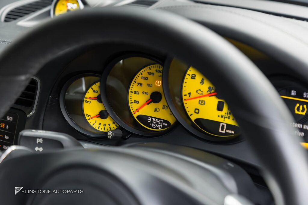 แผ่นเรือนไมล์สีเหลืองสำหรับ PORSCHE 991