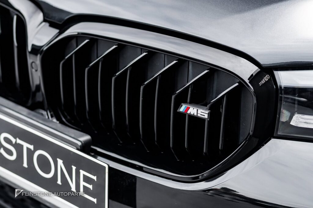 BMW G30 – F90 2024+ F90 M5 GLossy Black Front Grille