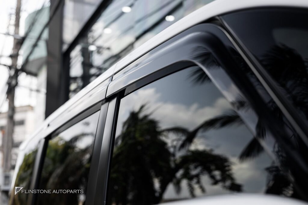 คิ้วกันสาดสำหรับ TOYOTA Voxy
