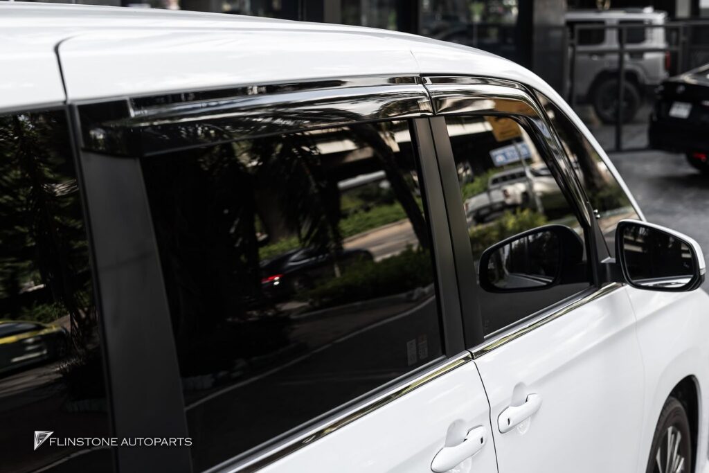 คิ้วกันสาดสำหรับ TOYOTA Voxy