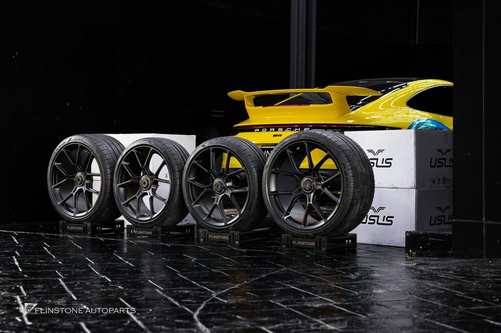 PORSCHE 992 Carrera USUS Braking System + PORSCHE GT3 Caliper