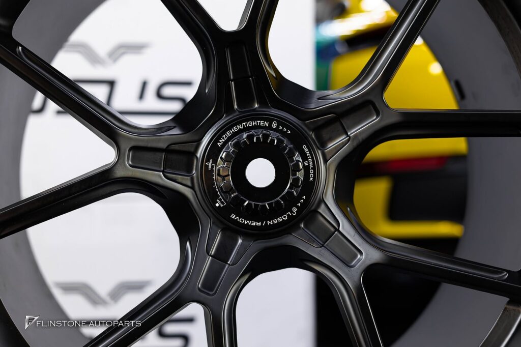 PORSCHE 992 Carrera USUS Braking System + PORSCHE GT3 Caliper