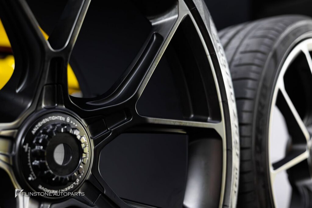 PORSCHE 992 Carrera USUS Braking System + PORSCHE GT3 Caliper