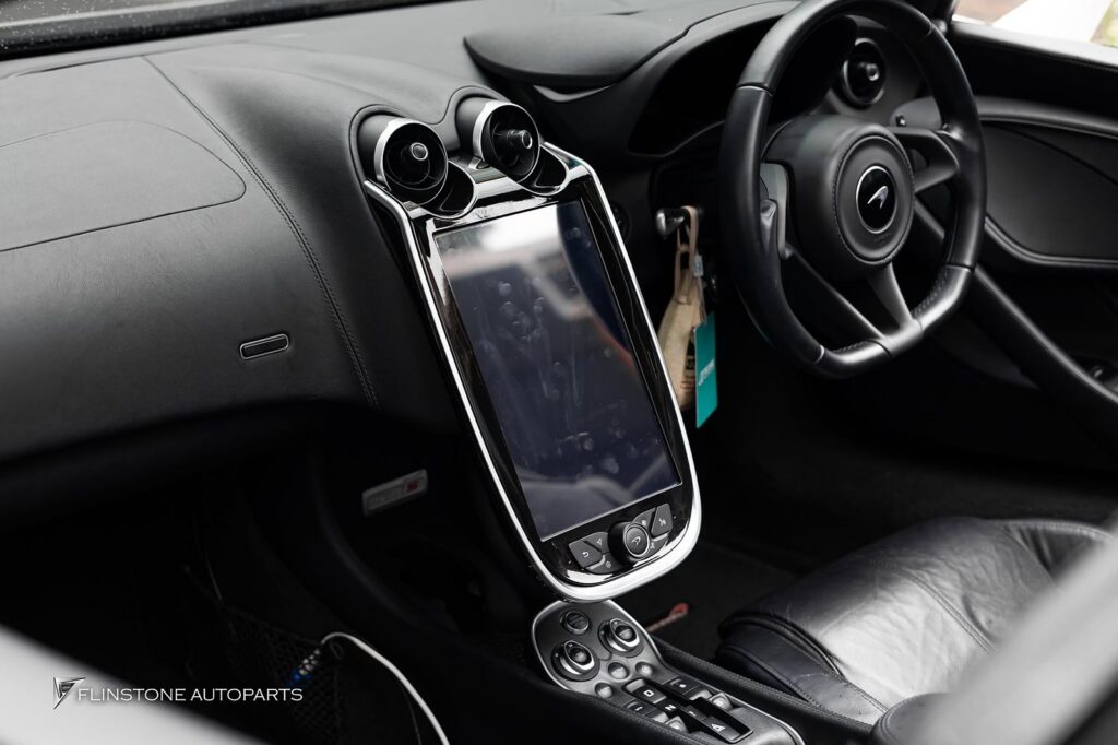 Android Screen for McLaren 570s better performance and size