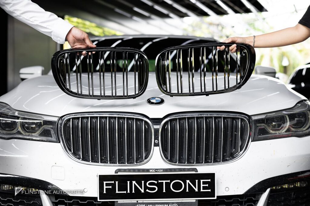 กระจังหน้า BMW G12 Series 7 เส้นคู่