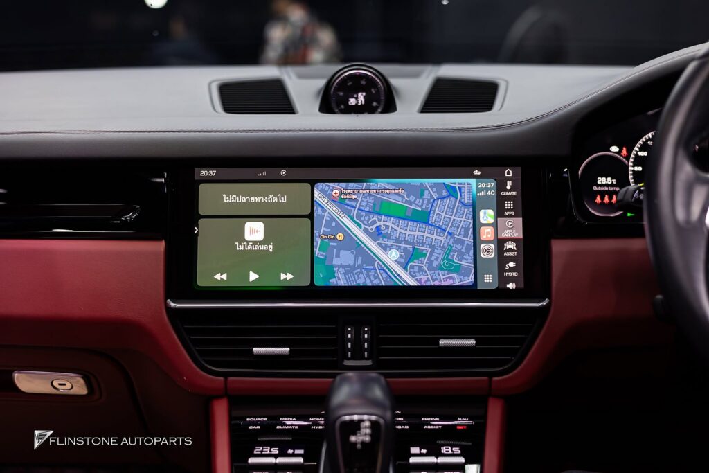 system Apple Car Play on the original screen system PORSCHE Cayenne E3 convenient to use