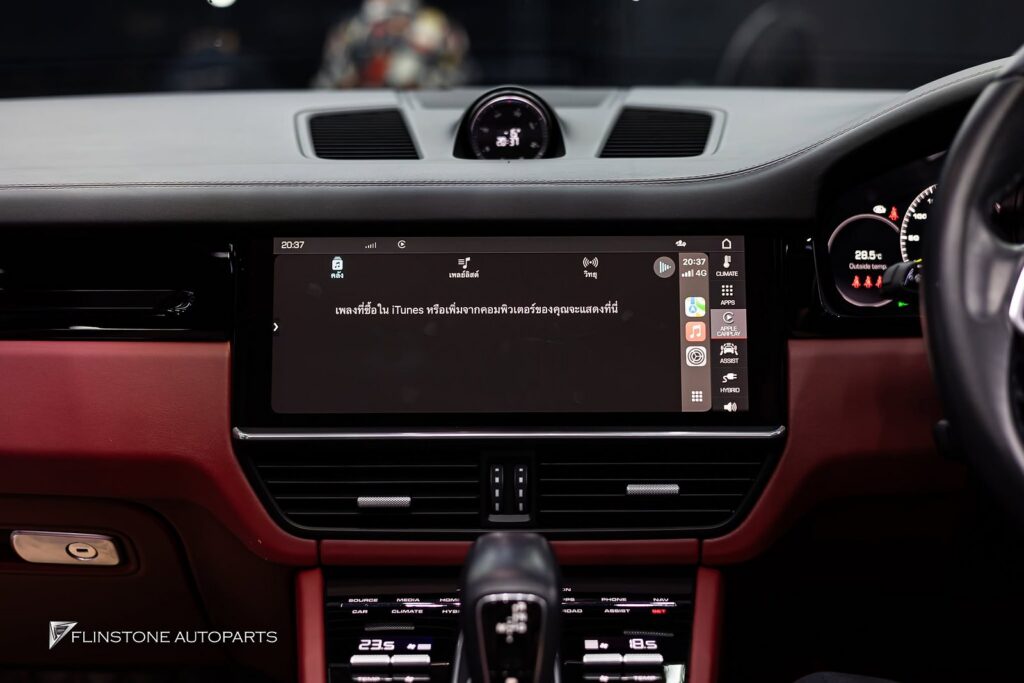 system Apple Car Play on the original screen system PORSCHE Cayenne E3 convenient to use